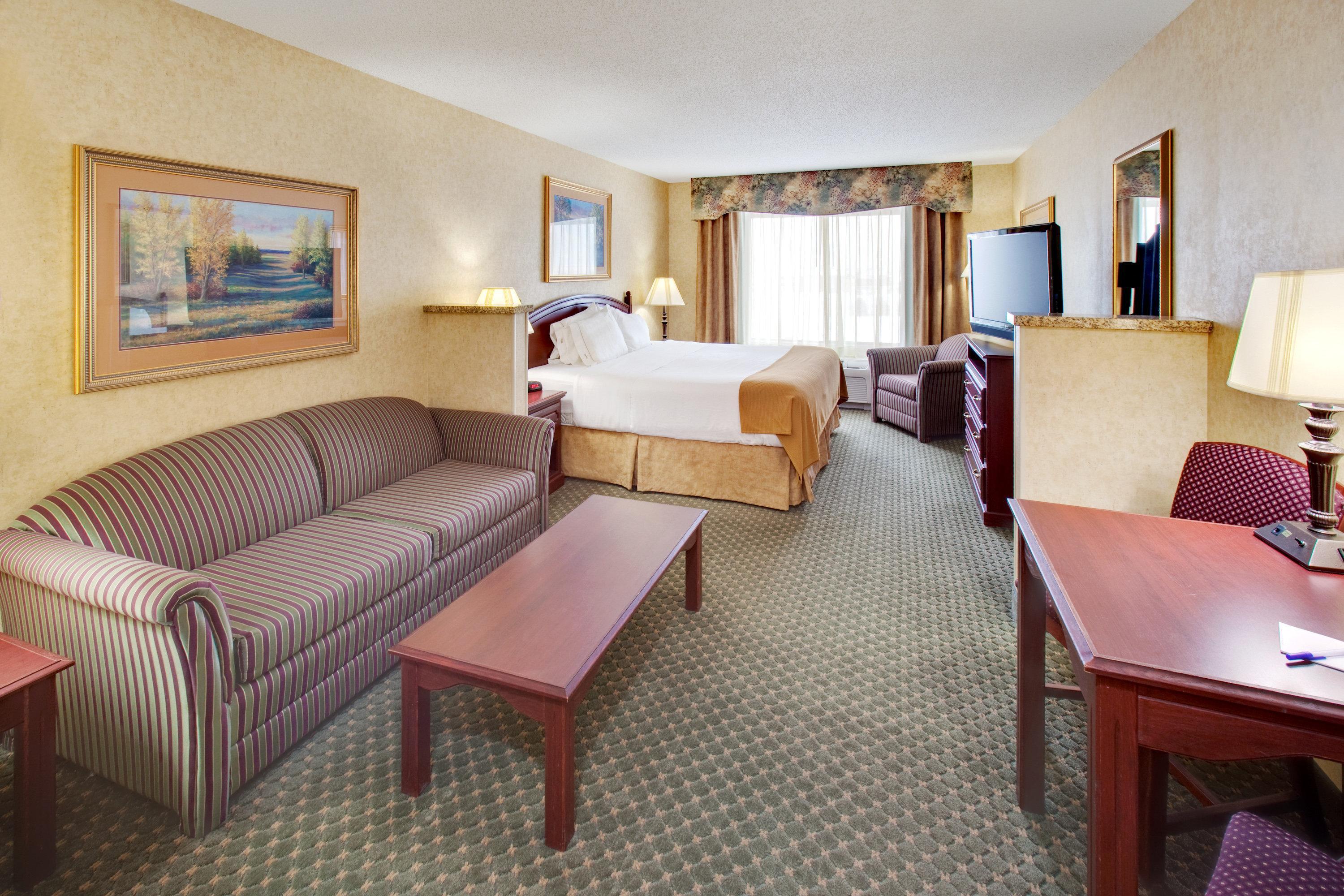 Holiday Inn Express Hotel & Suites Bismarck By Ihg Exterior foto