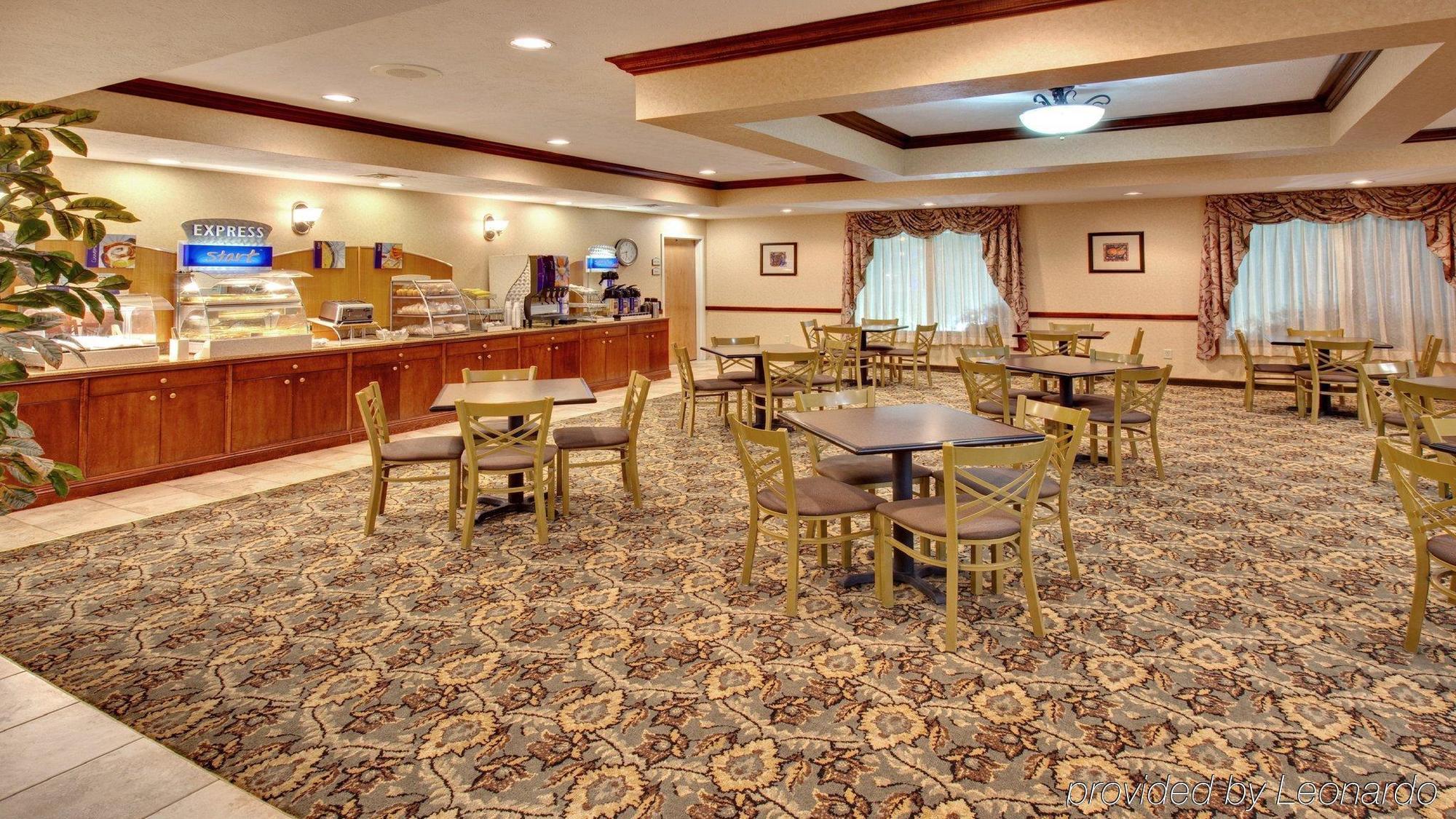 Holiday Inn Express Hotel & Suites Bismarck By Ihg Restaurant foto