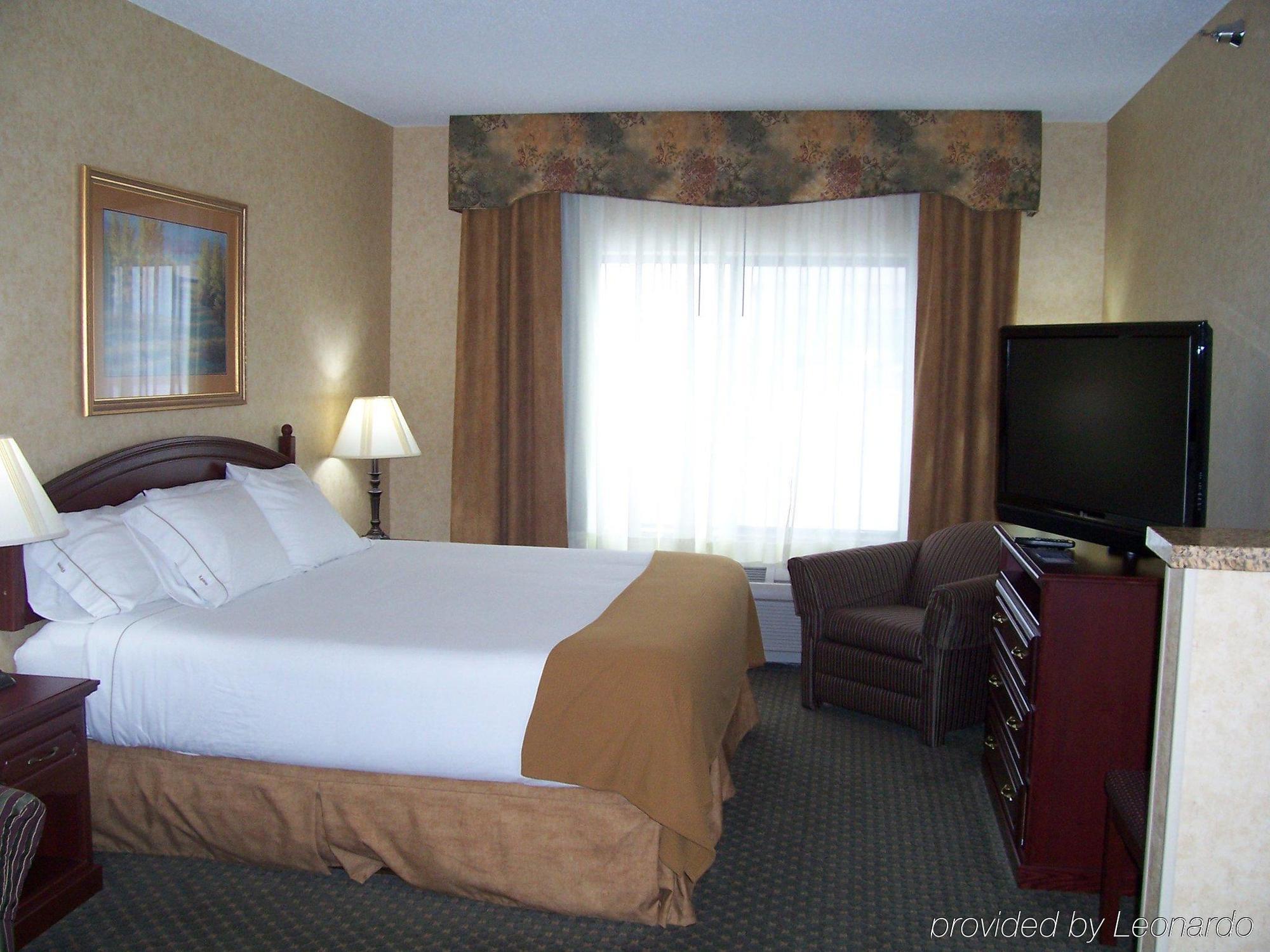 Holiday Inn Express Hotel & Suites Bismarck By Ihg Zimmer foto