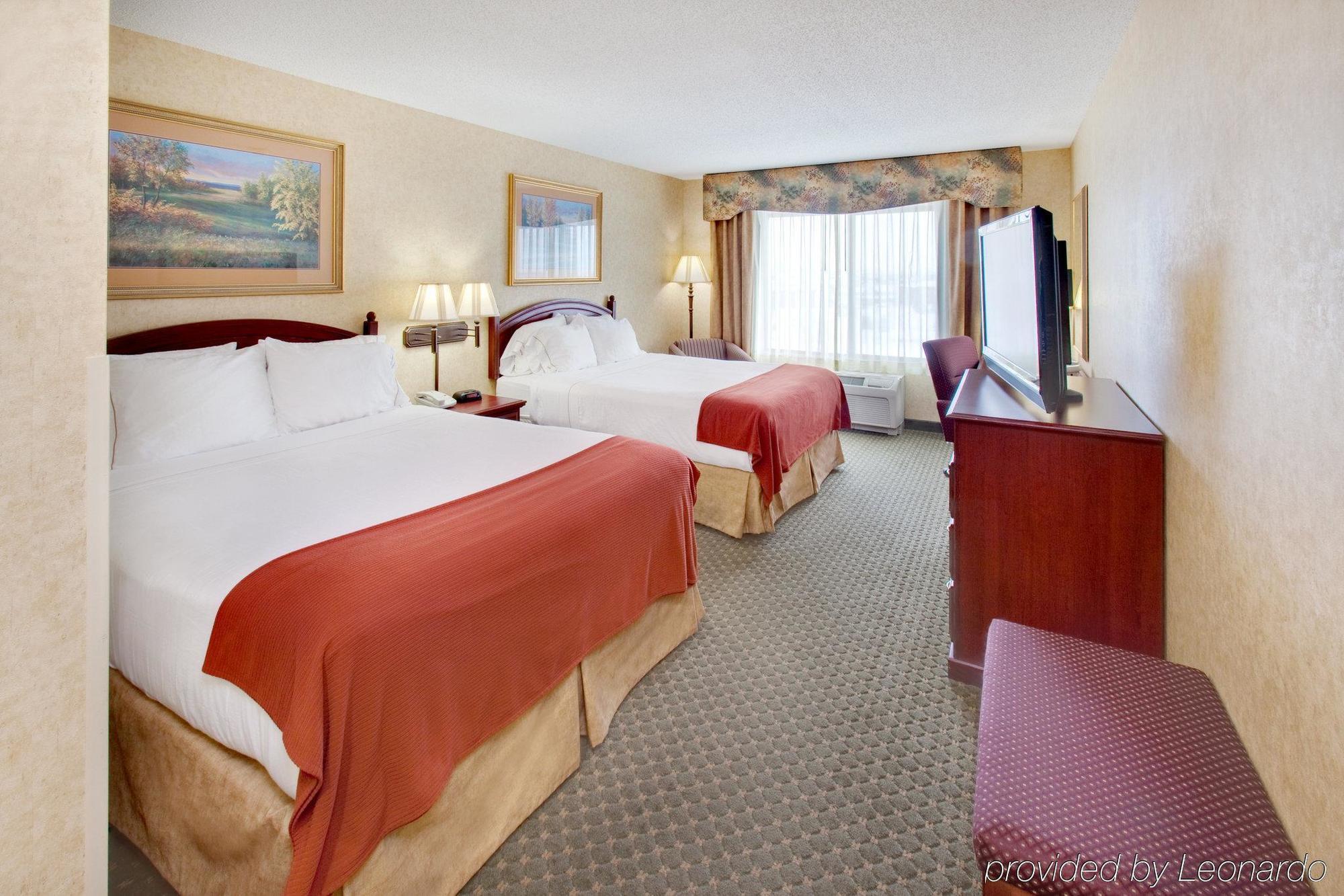 Holiday Inn Express Hotel & Suites Bismarck By Ihg Zimmer foto