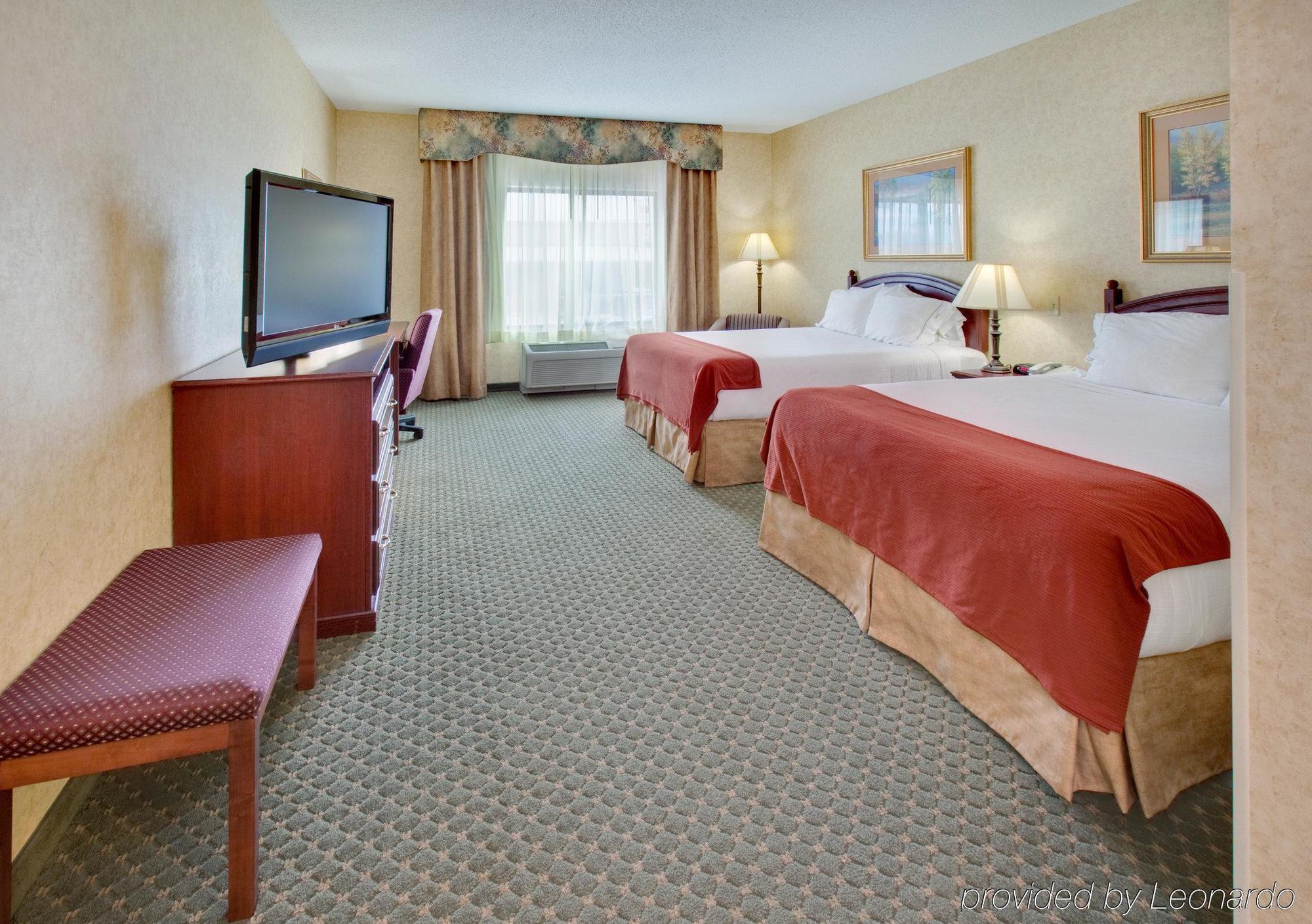 Holiday Inn Express Hotel & Suites Bismarck By Ihg Zimmer foto